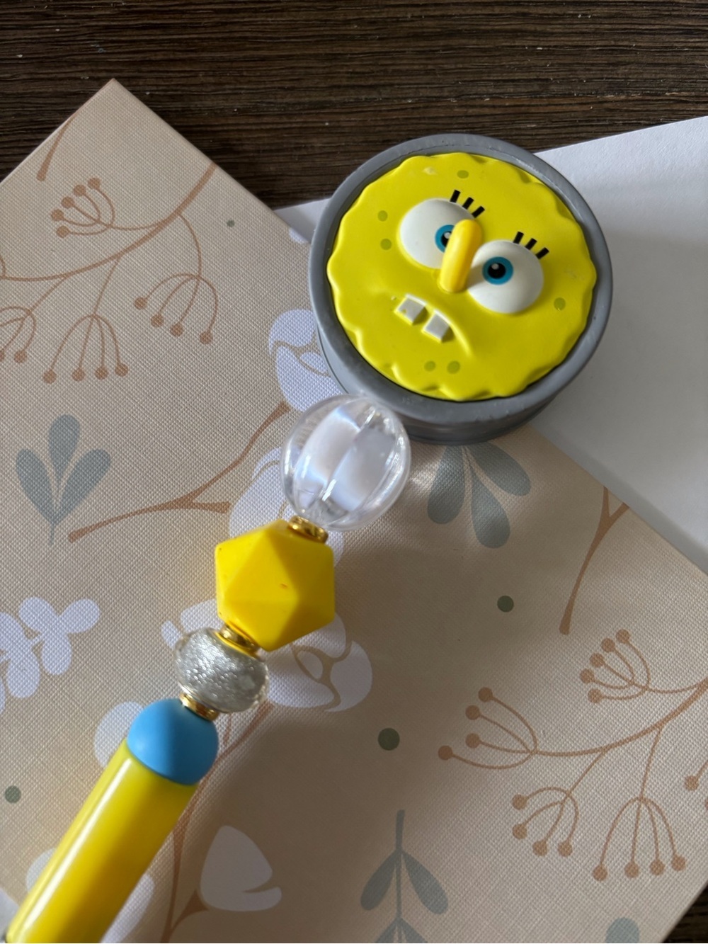 SpongeBob SquarePants: SpongeBob SquareCans handmade beaded pen